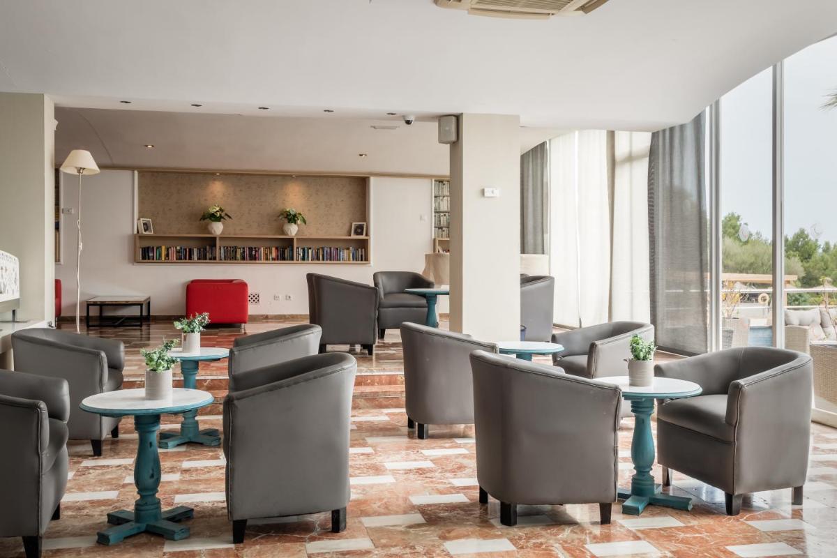 Zona de estar de Apartamentos Vistasol