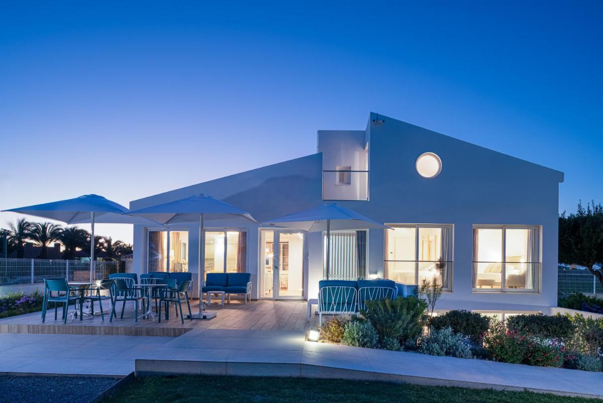 Hotel Aigua Oliva - Housity