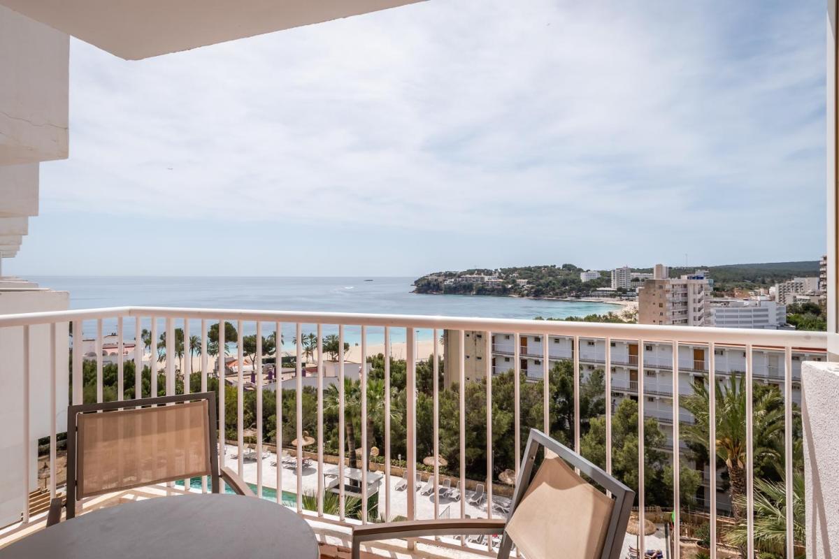 Un balcón o terraza de Apartamentos Vistasol