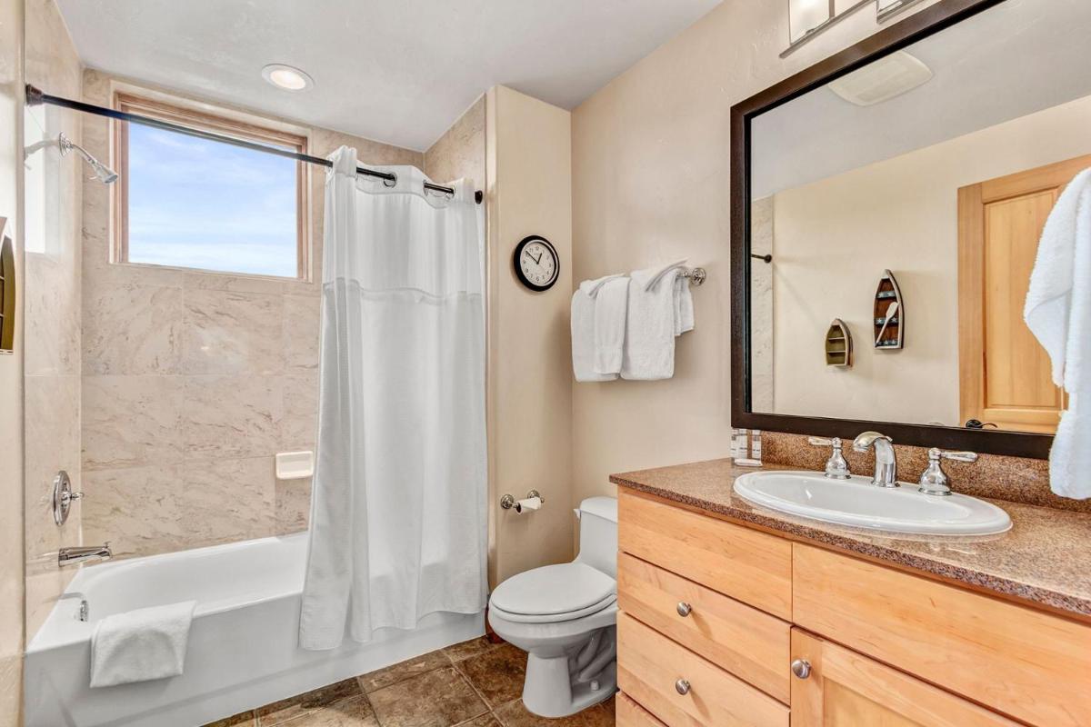 Park Avenue Lofts 206 by Great Western Lodging - Housity
