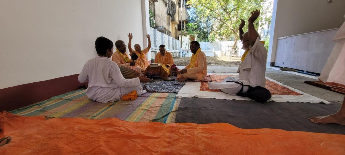 Gour Gadadhar Guest House - Housity