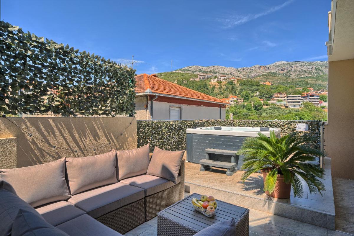 Apartment Relax with Jacuzzi Split Area - Housity
