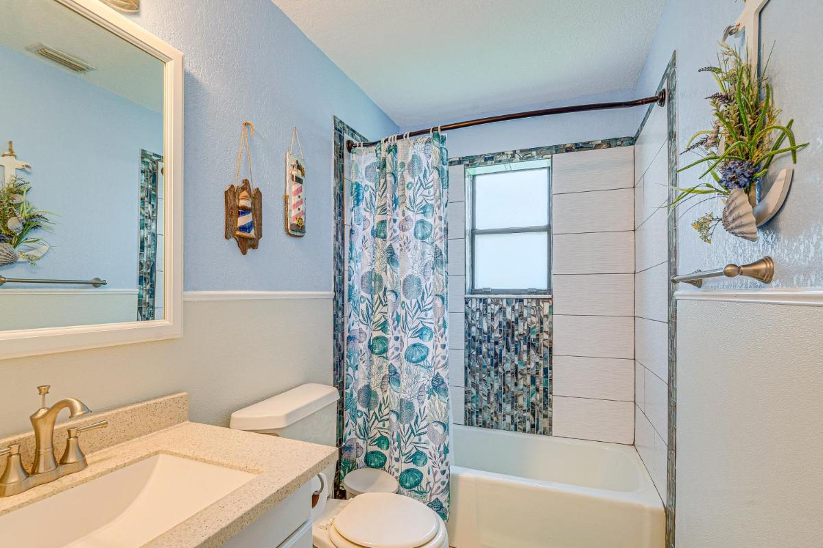 Waterfront Hernando Beach Home with Dock and Hot Tub! - Housity