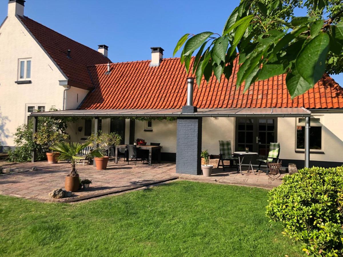 Horse and Hound - Housity