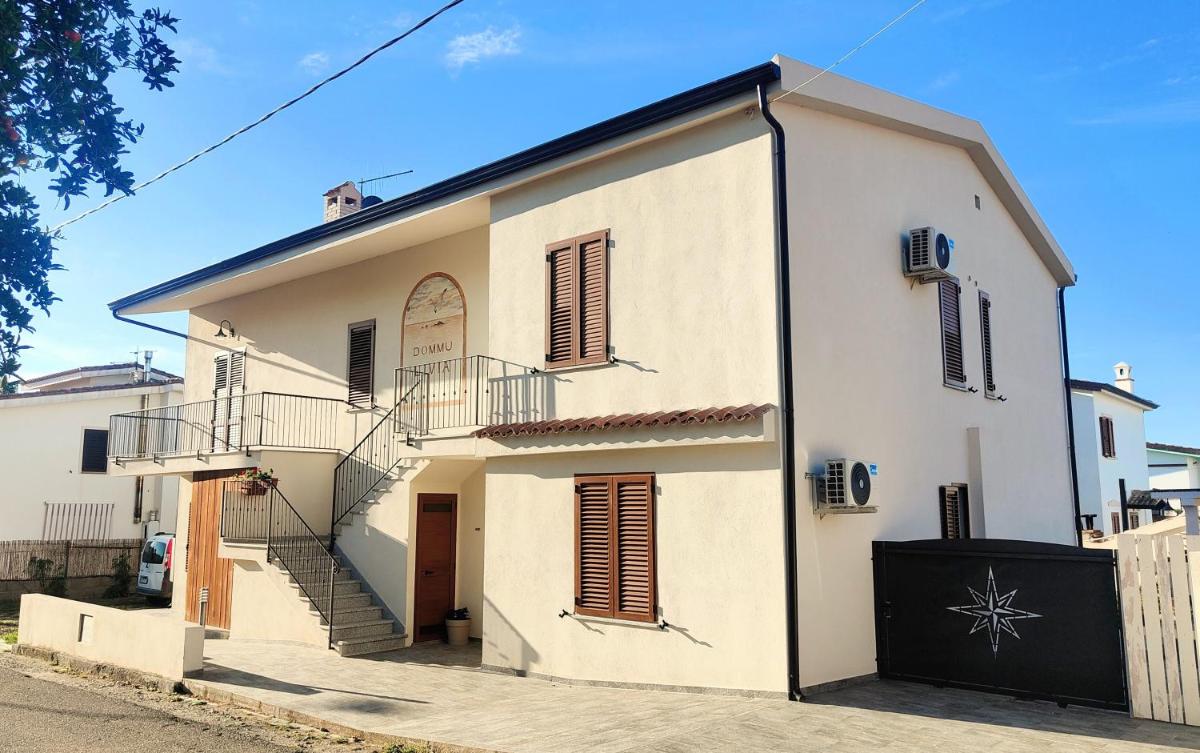 Dommu Livia - Housity