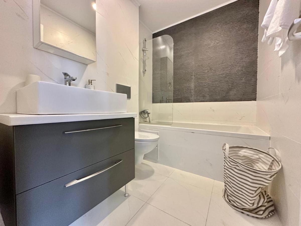 Single Room A303 StayInn by Cosmopolis - Housity
