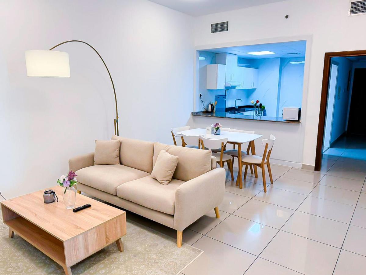 Dubai Marina - Marina pinnacle tower - Housity