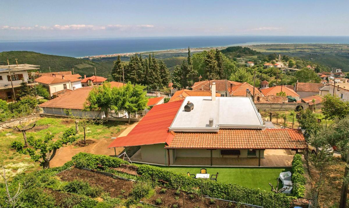 Olympus Beach Aigani Family House - Housity