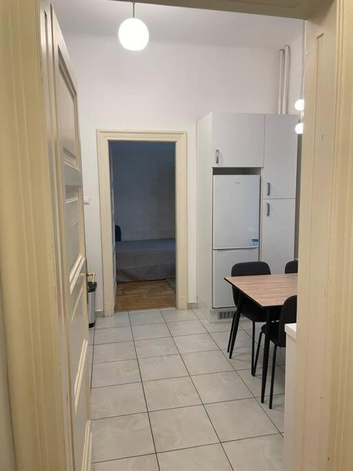 3 bedroom apartment by the Parliament - Housity