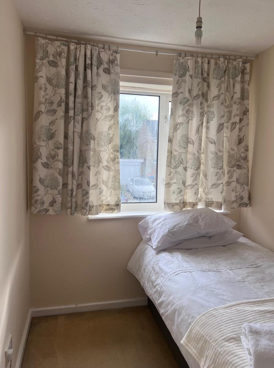 Newport Pagnel Guest house - Housity