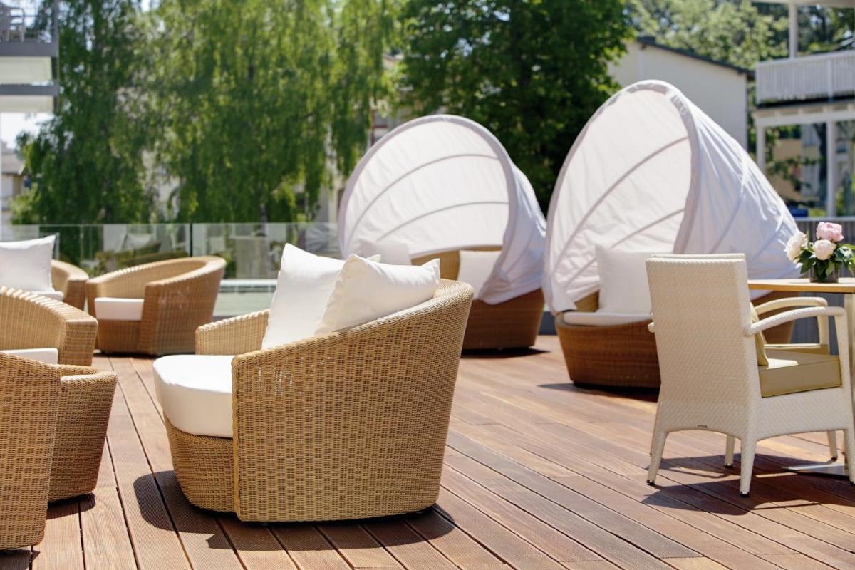 Ein Sitzbereich in der Unterkunft Steigenberger Grandhotel & Spa Heringsdorf