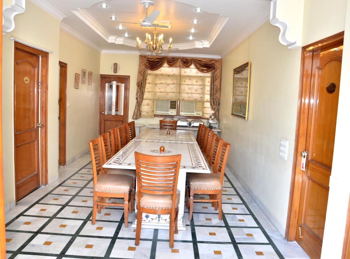 Bajaj Indian Home Stay - Housity