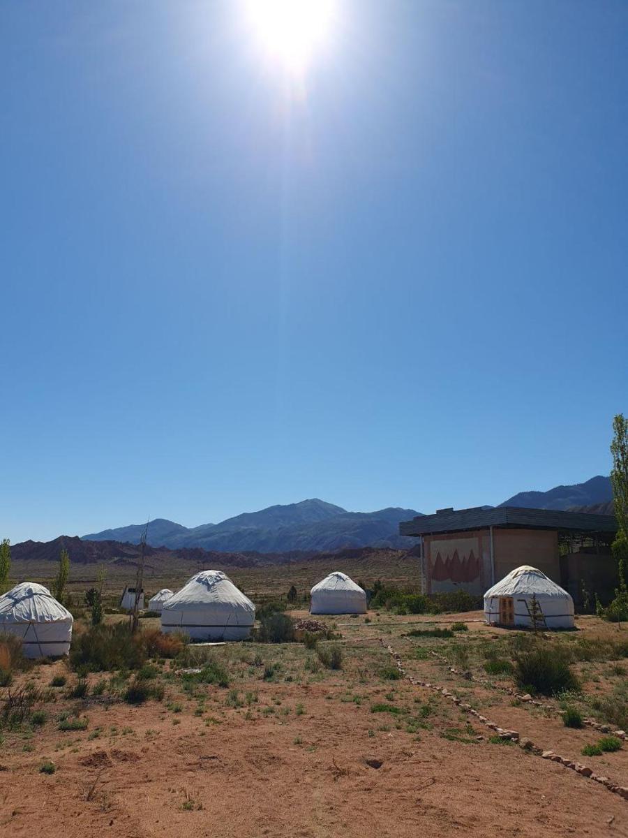 Agat Yurt Camp - Housity