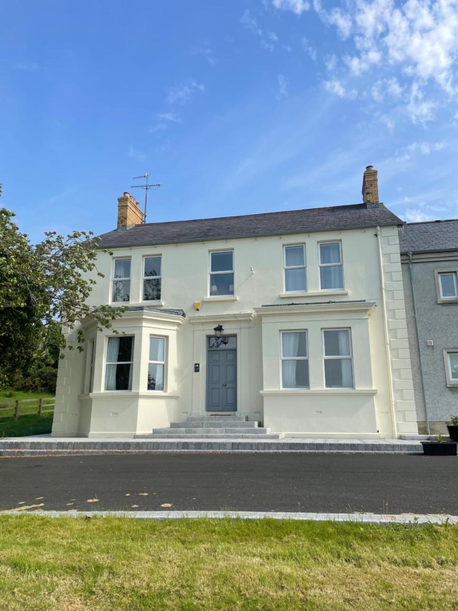 Brackfield House double and single bed free breakfast parking strong wifi - Housity