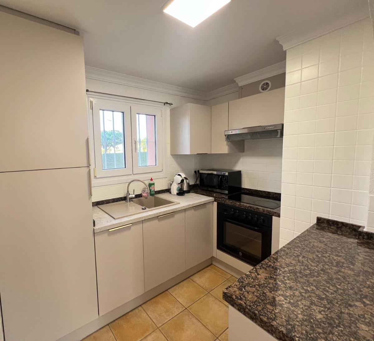 Apartment Sevilla III Golf ,big pool and seaside - Housity