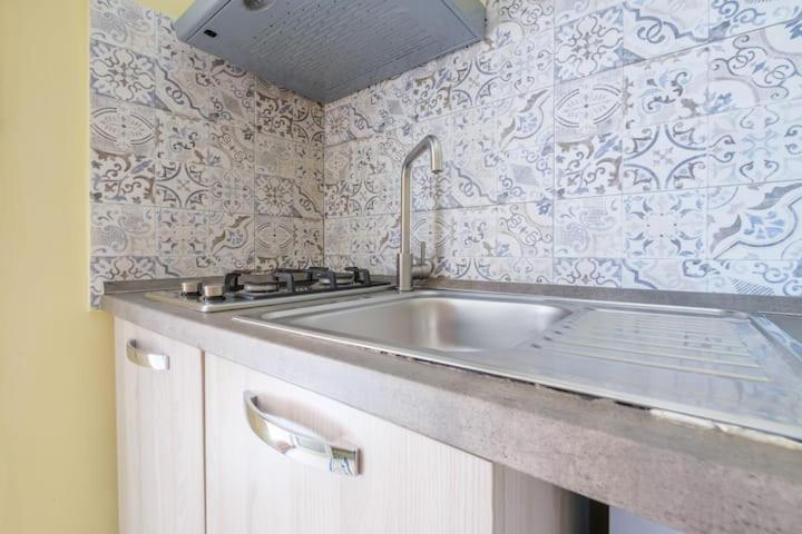 Blue Eden Strait - Housity