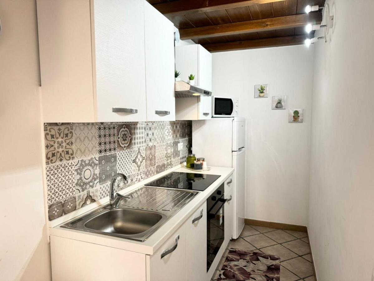 Marilu's House un passo dalla stazione e dal mare - Housity