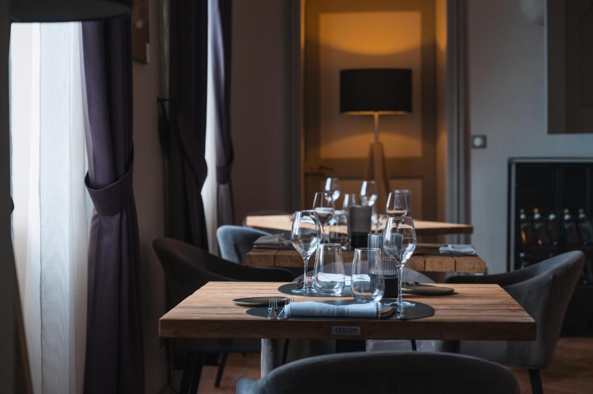 Boissons dans l'établissement Le Monastère de Saint Mont Hôtel & Spa