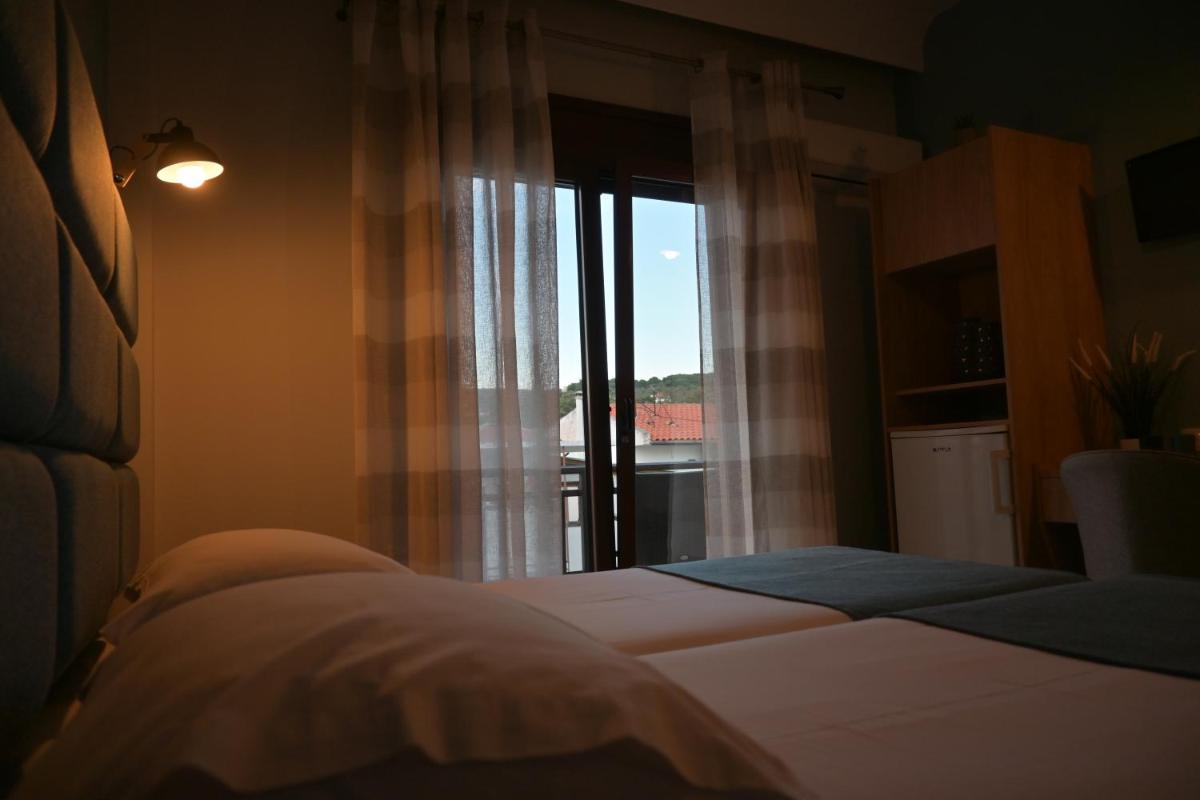 Maria rooms to let Ouranoupoli - Housity