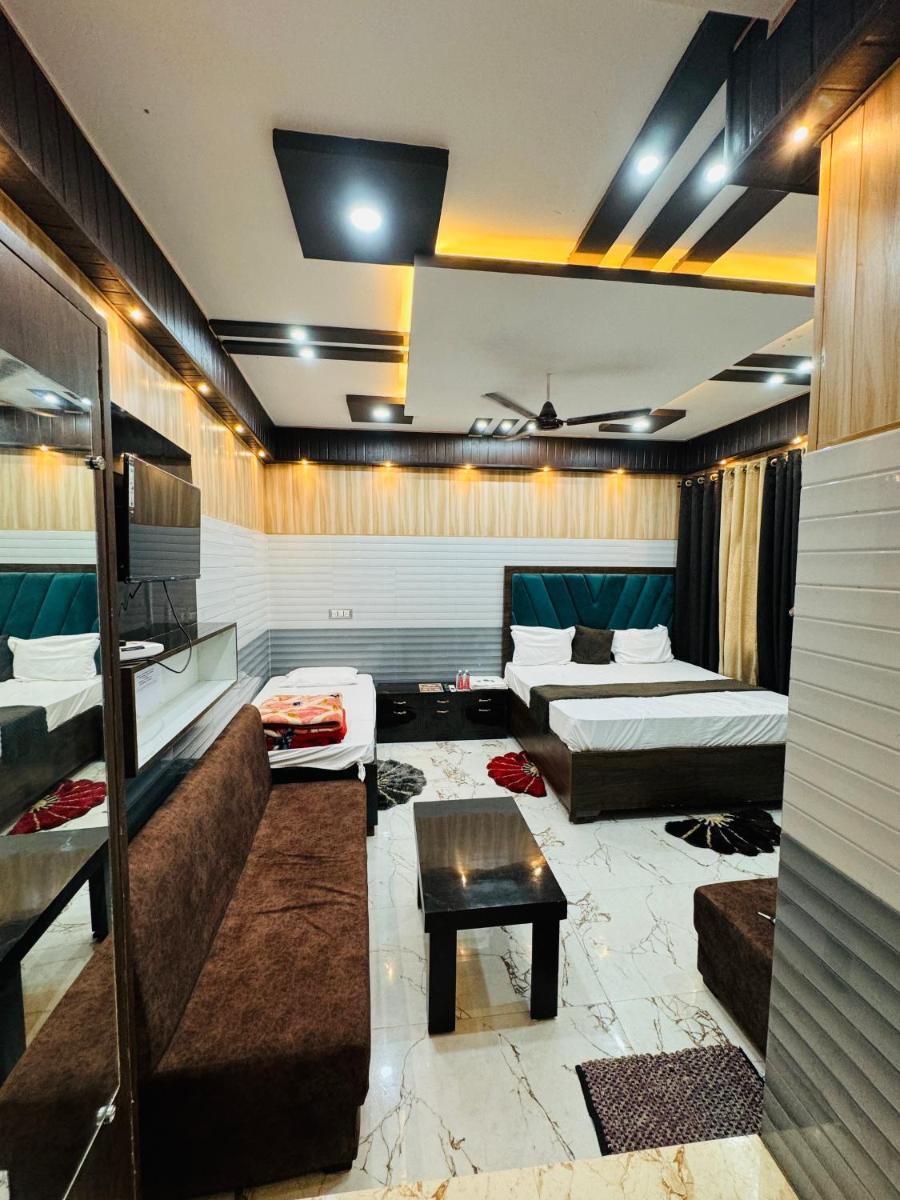 Hotel Samiksha Inn - Housity
