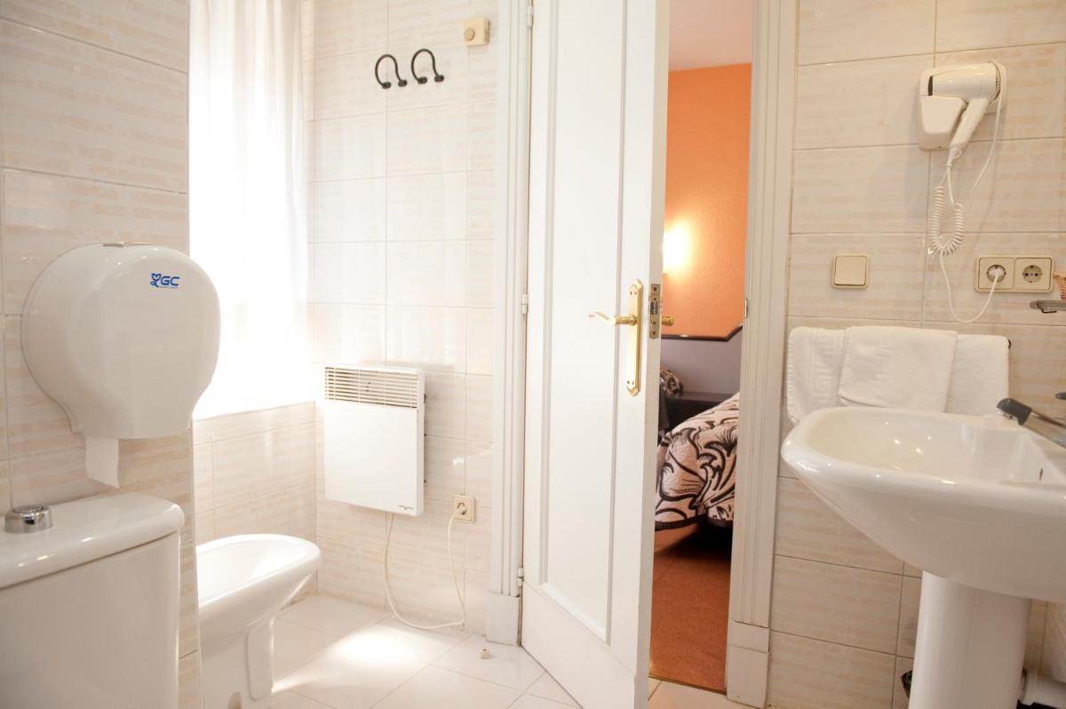 Hotel Arha Santander - Housity