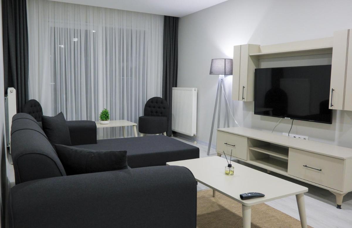 Smile Suite Hotel - Housity