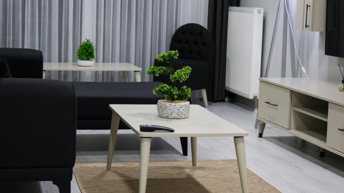 Smile Suite Hotel - Housity