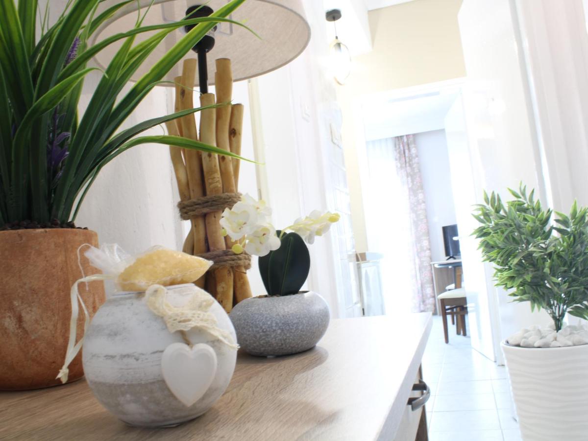 Sunshine apartments by the Sea - Housity