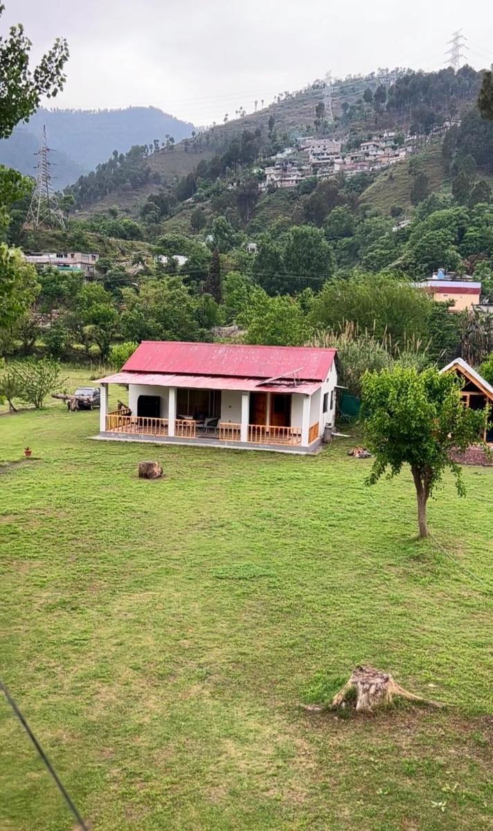 C O Z Y Hut At Country Club Balakot - Housity