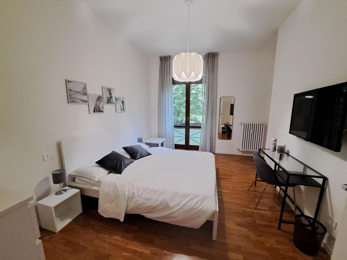 IL BALCONE NEL PARCO - stanze con bagno privato - Housity