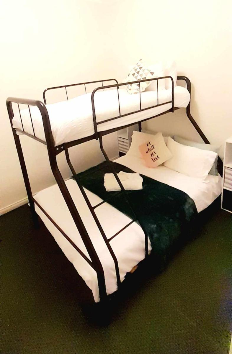 Centrally located Apt 22 - Smugglers Inn - Housity