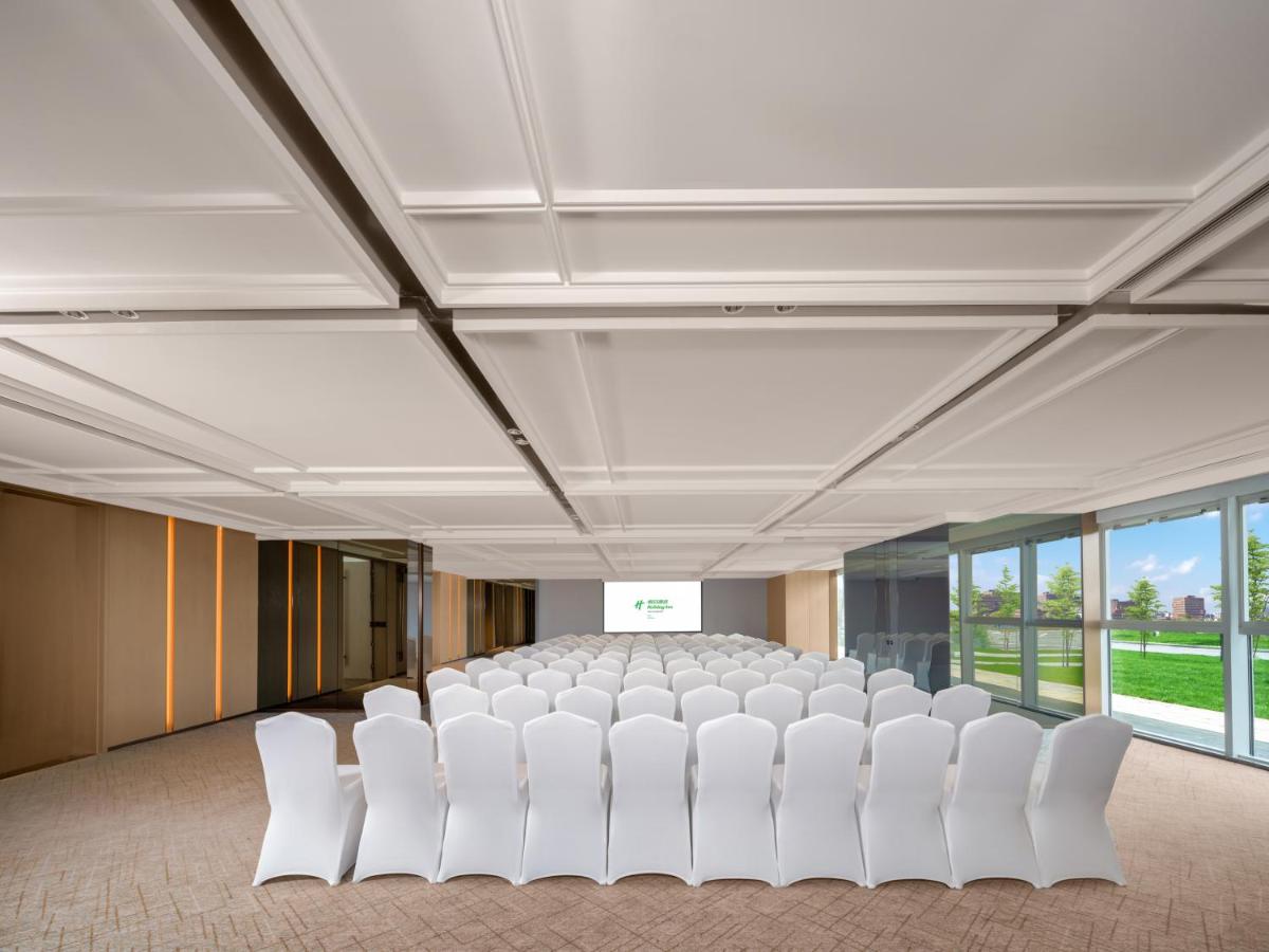 Holiday Inn Quzhou, an IHG Hotel - Housity