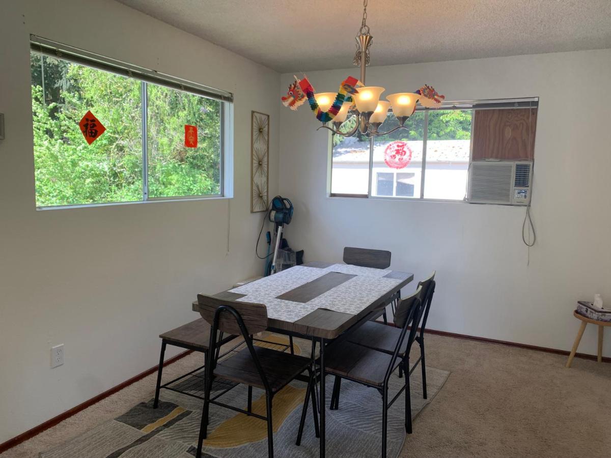 Landscape View queen-size room - Housity