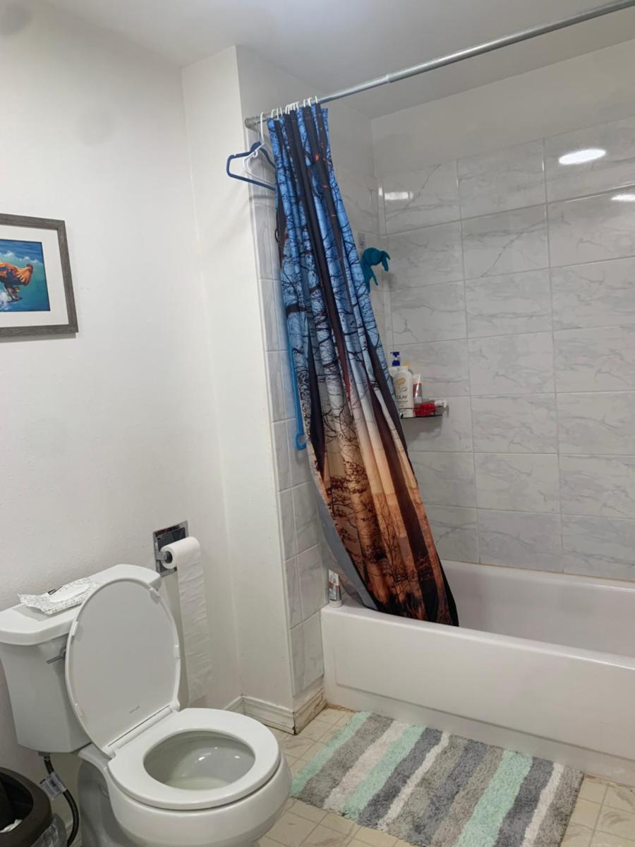 Landscape View queen-size room - Housity