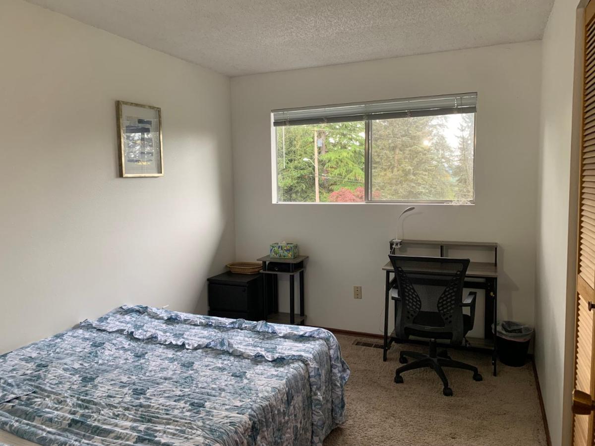 Landscape View queen-size room - Housity