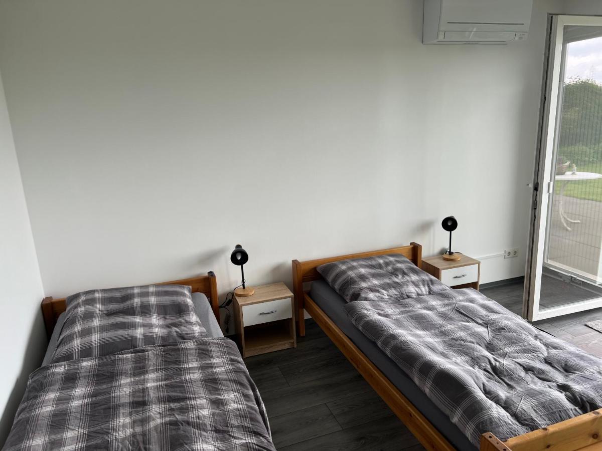 Bungalow Neuss - Housity