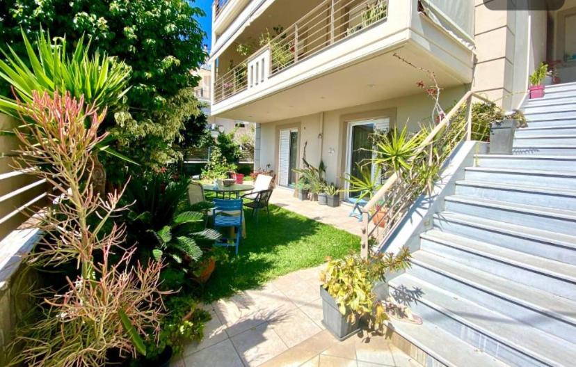 Xrysa's Garden - Housity