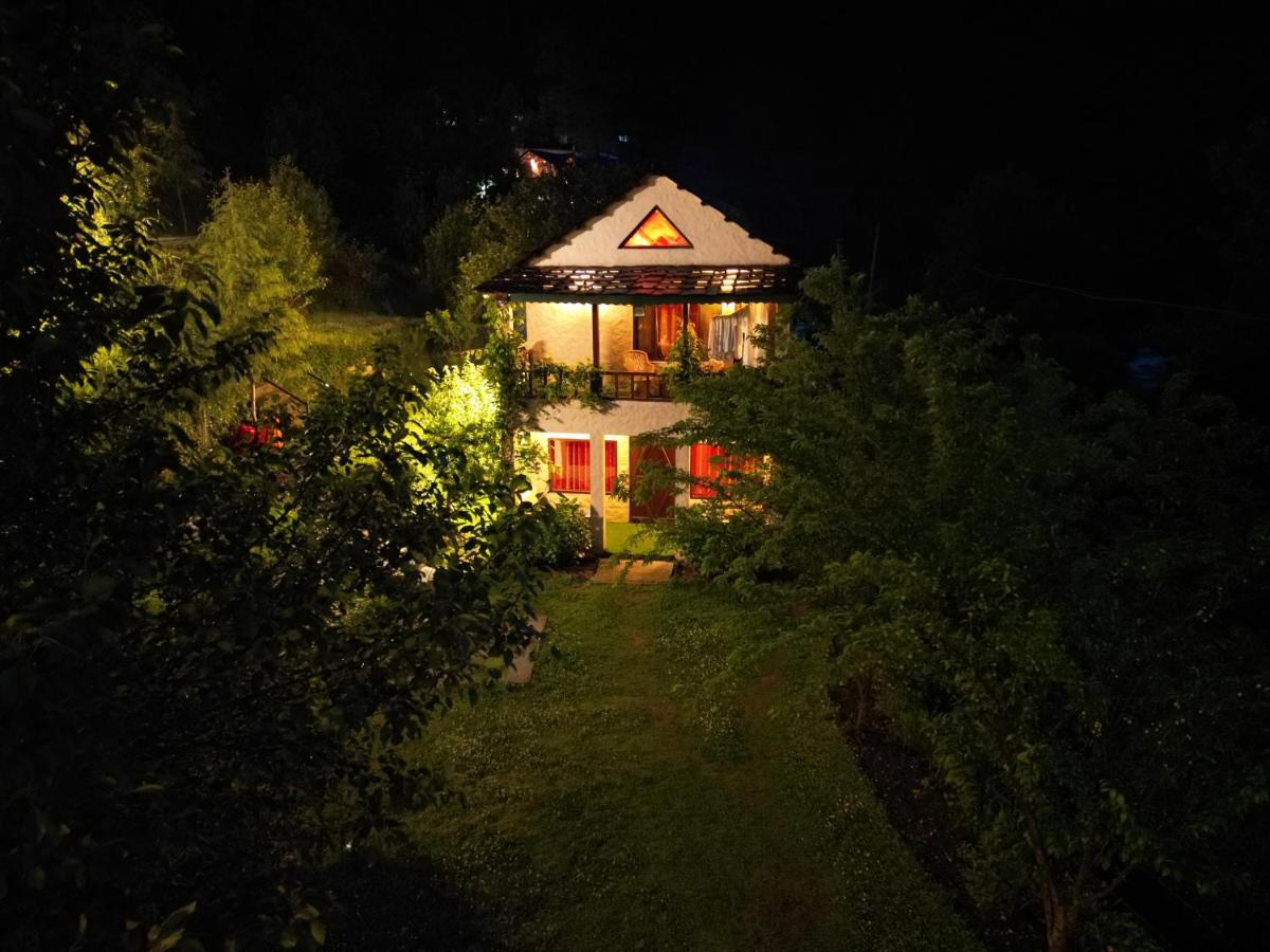 Thehraav By The River - Mudhouse Odyssey, Tirthan Valley - Housity