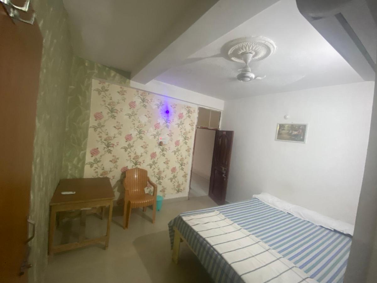 HOTEL SATSANGI - Housity