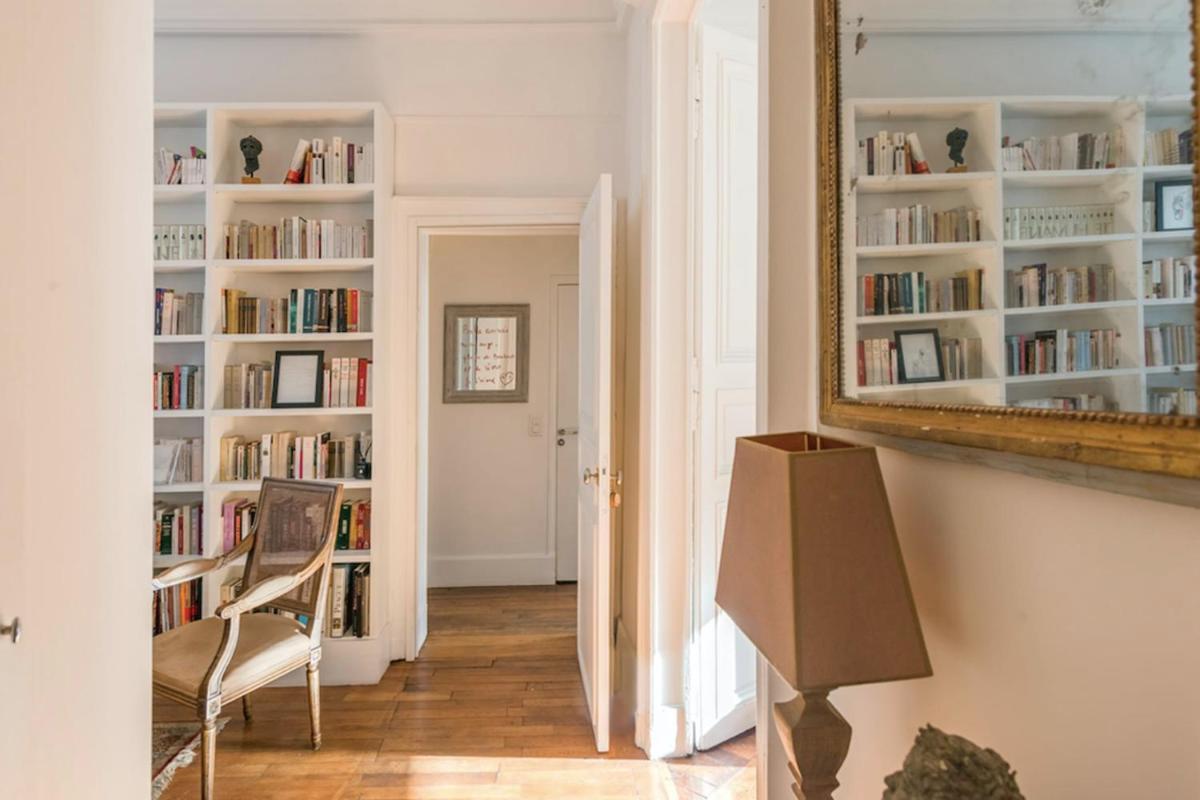 Suitetrails - Beautiful Apartment For 2 Near The Louvre