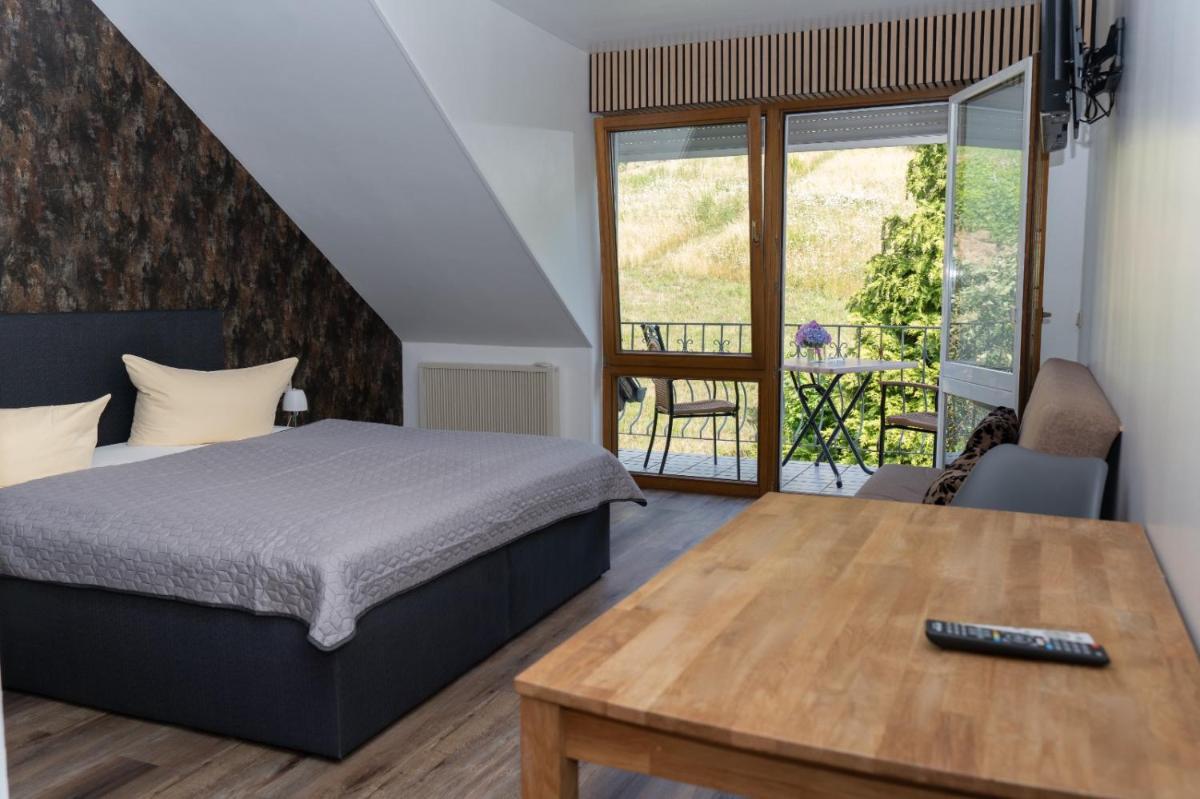 Hotel Restaurant Moselblick - Housity
