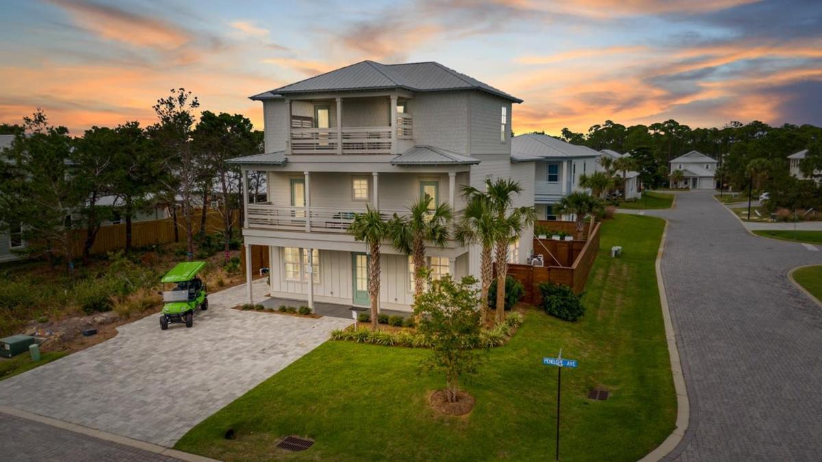 Luxury Home with Pool Golf Cart 4 Min to Beach - Housity