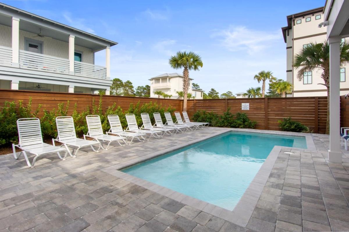 Luxury Home with Pool Golf Cart 4 Min to Beach - Housity