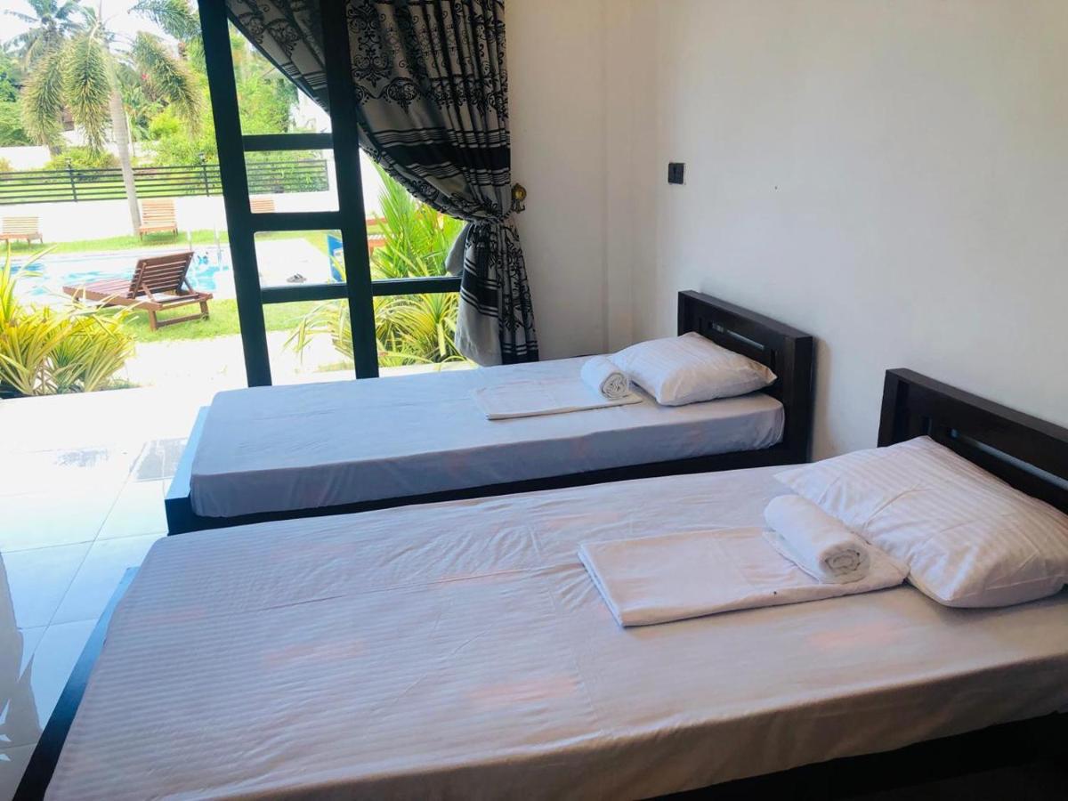 Crocotopond - Housity