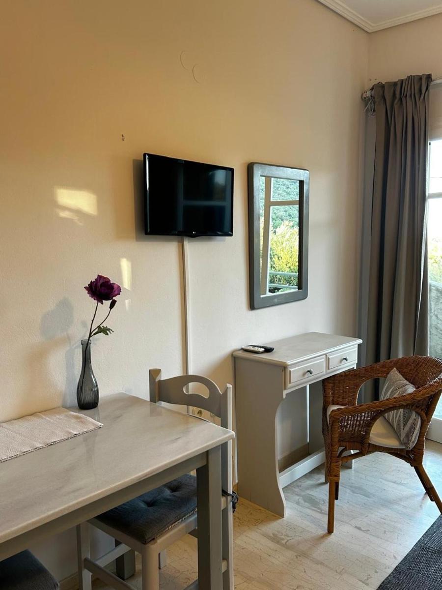 Nefeli Studios - Housity