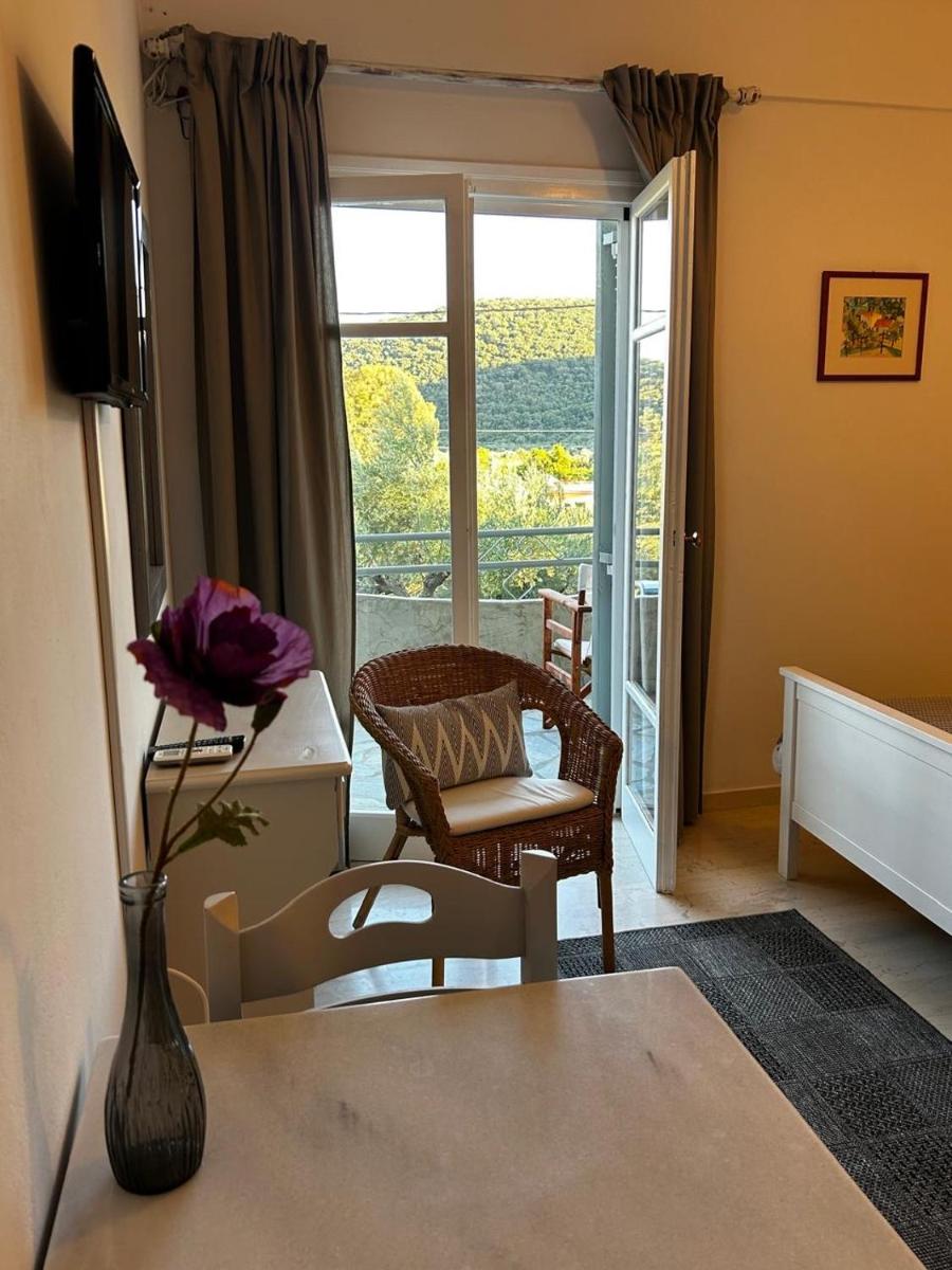 Nefeli Studios - Housity