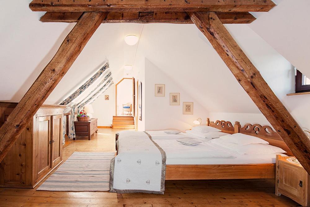 Romantik Hotel Alte Vogtei - Housity