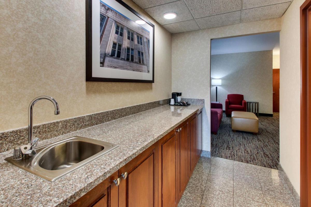 Drury Inn & Suites Meridian - Housity