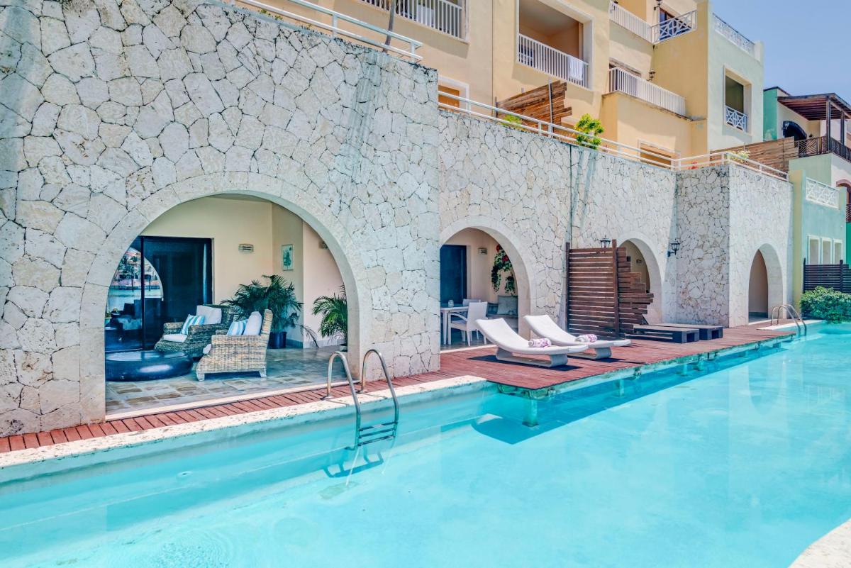 FISHING LODGE, INFINITY POOL, VISTAS A LA BAHIA - Housity