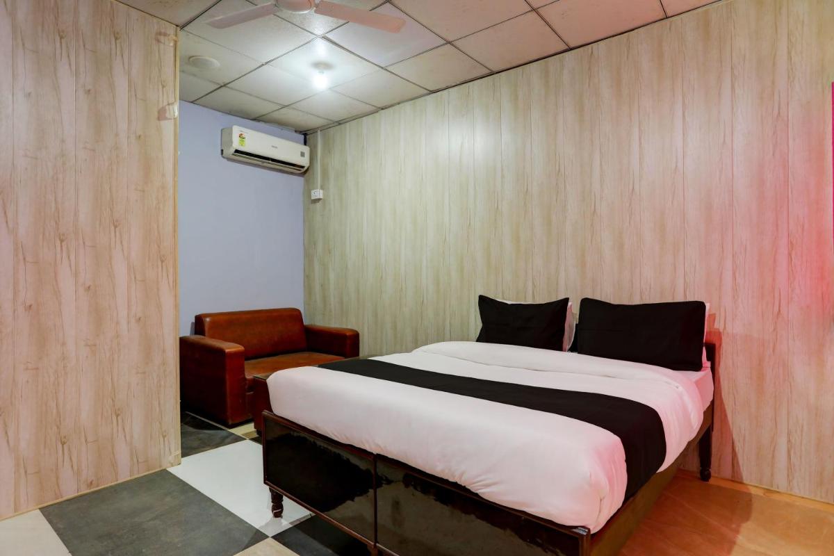 Collection O Harsh Hotel & Restaurant - Housity
